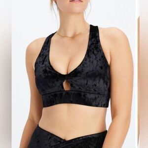 Fabletics Oasis Black Velour Twist Sports Bra